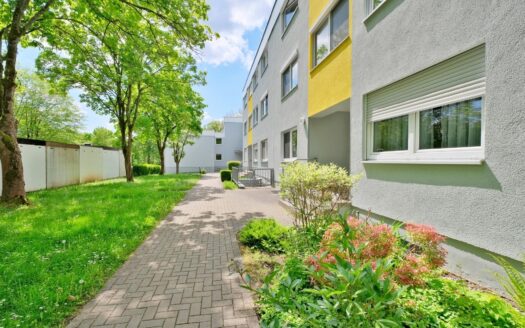 Modern sanierte 3-Zimmer-Wohnung mit Einbauküche! - Referenz