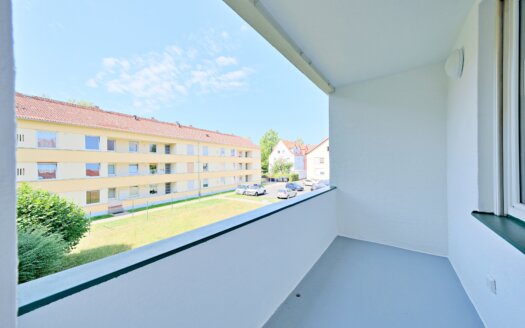 Erst­be­zug nach Sa­nie­rung: Hel­le 3‑­Zim­mer-Woh­nung mit Balkon!