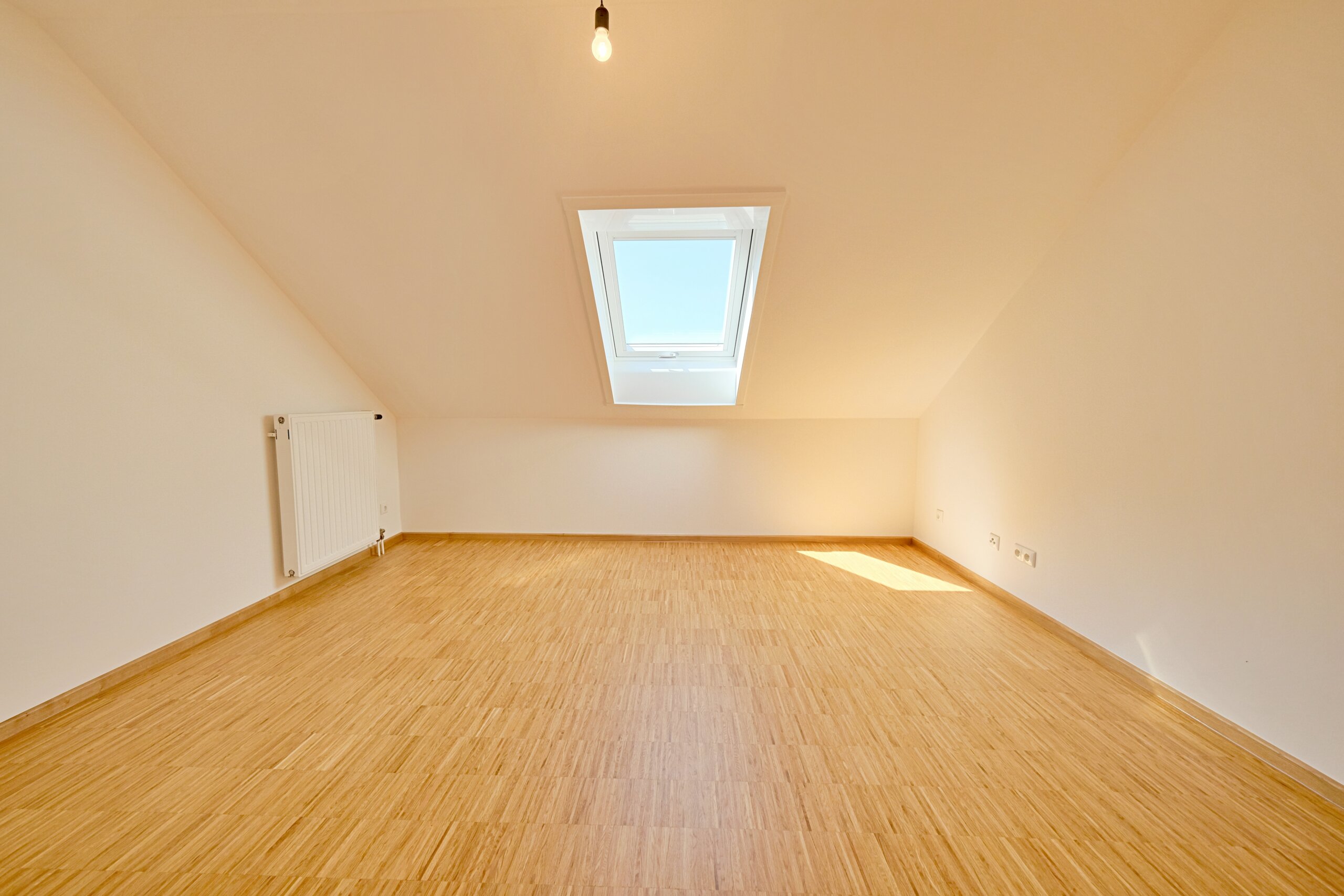 Stil­voll mo­der­ni­sier­tes Rei­hen­haus zum Wohlfühlen!
